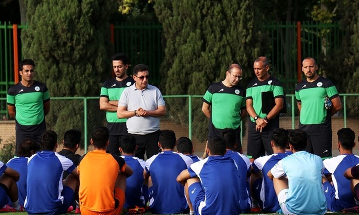 امیر قلعه‌نویی، منجی پرسپولیس