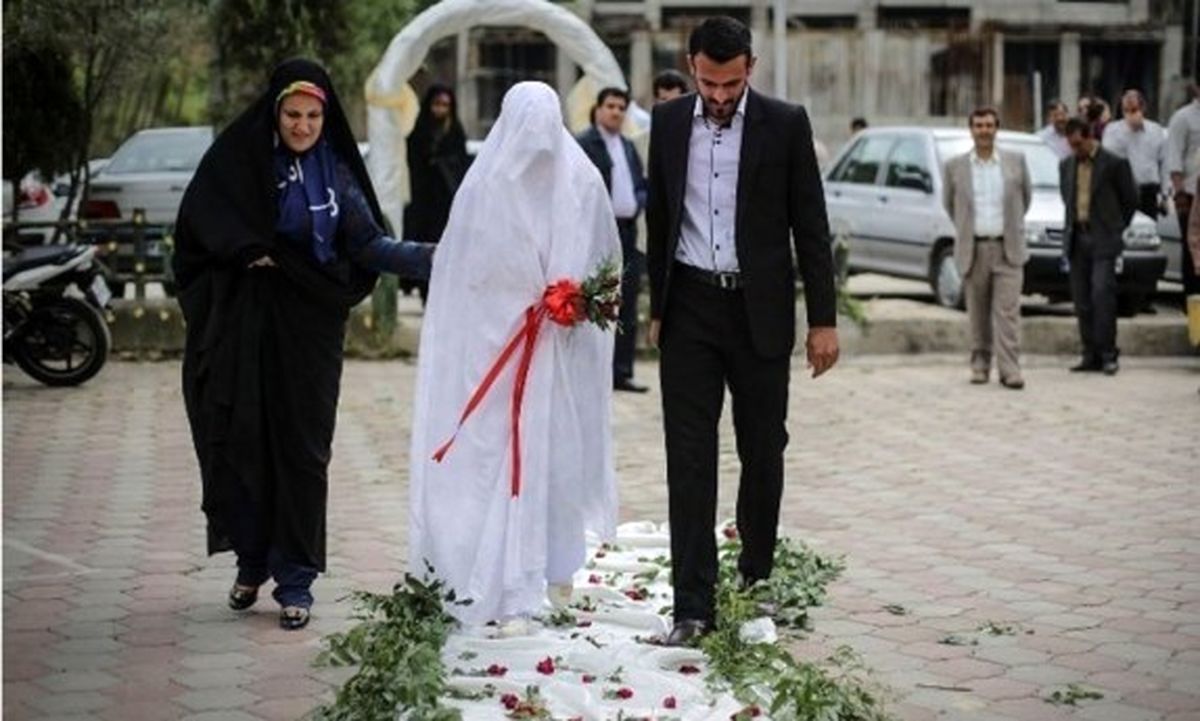 به قد و قواره‌اش نمی‌آمد که درباره ازدواج بگوید