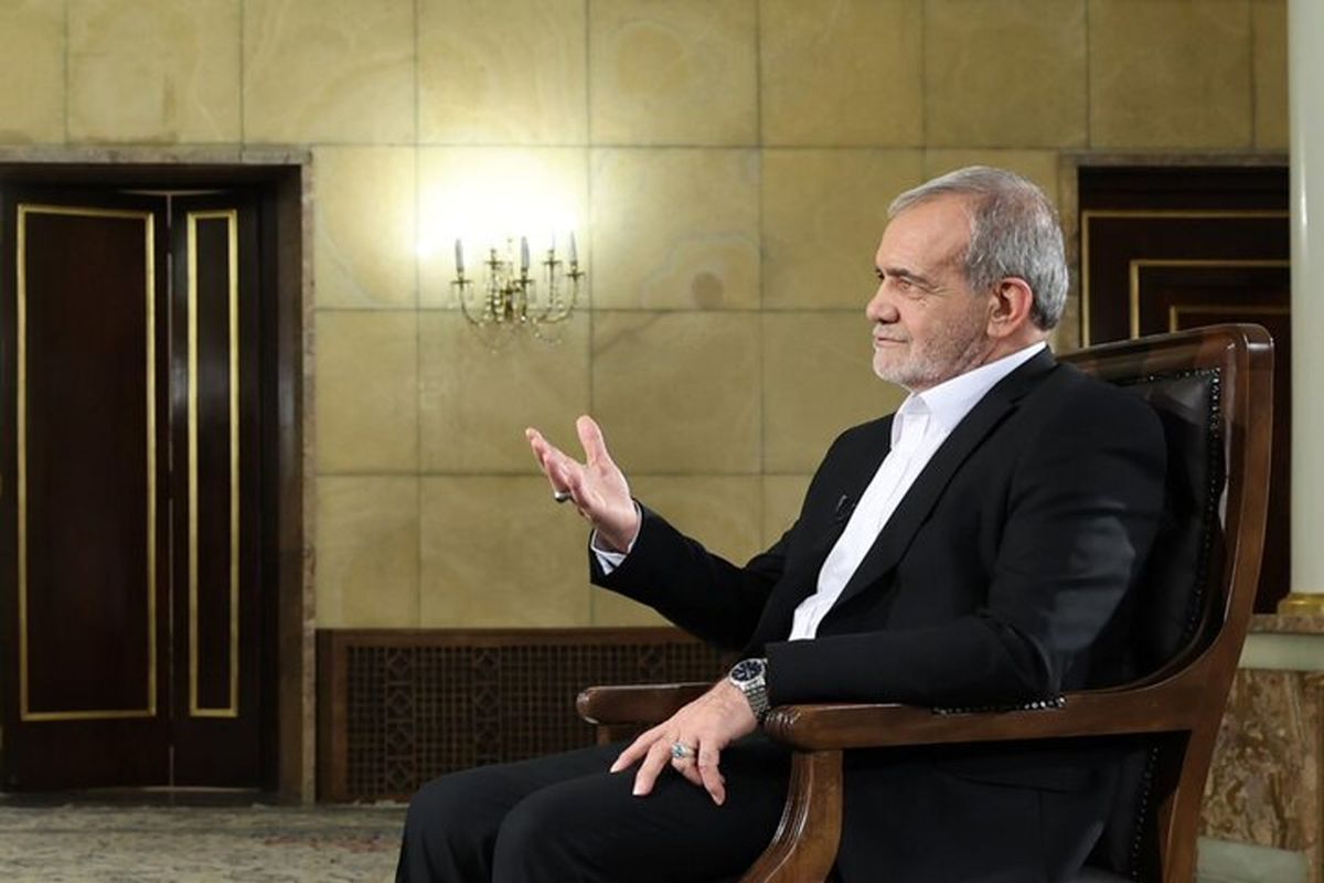 پزشکیان در نخستین گفت‌وگوی تلویزیونی چه گفت ؟+ مهمترین قول های رئیس جمهور به مردم