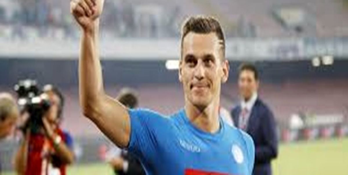 سرقت مسلحانه از مهاجم ناپولی!