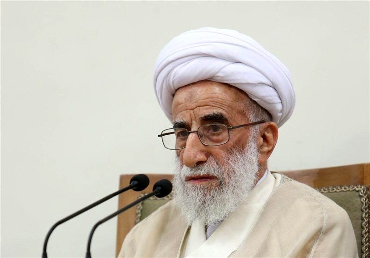 رهبر انقلاب در موضع اخیرشان فتنه‌ای را خنثی کردند
