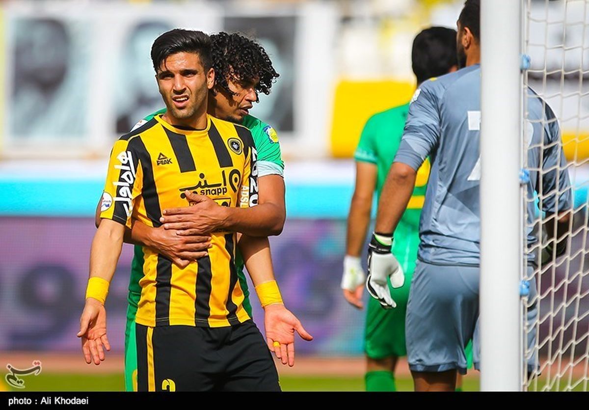 یک امتیاز تلخ هدیه مهاجمان سپاهان در روز پیروزی رقبا