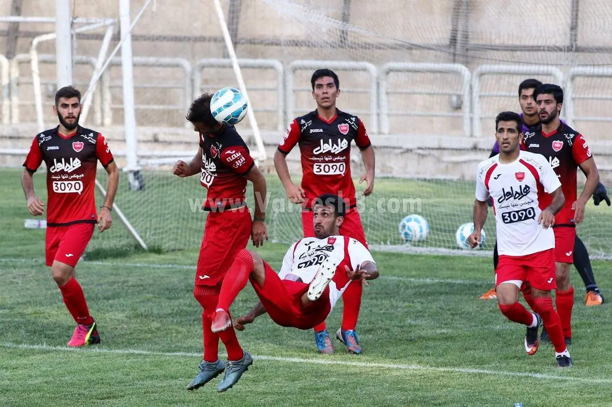 بدشانسى ماهینى در ثبت گل آکروباتیک (عکس)