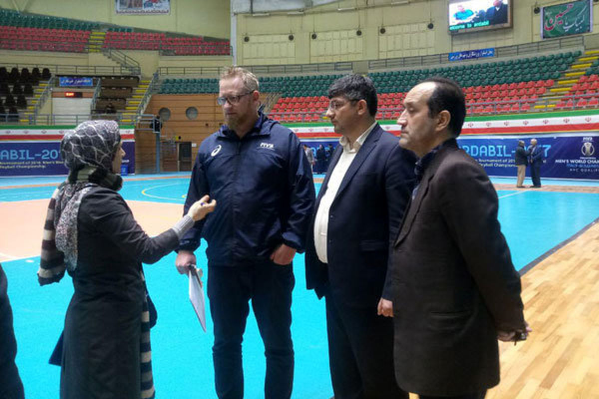 بازدید نماینده فدراسیون جهانی والیبال از امکانات اردبیل