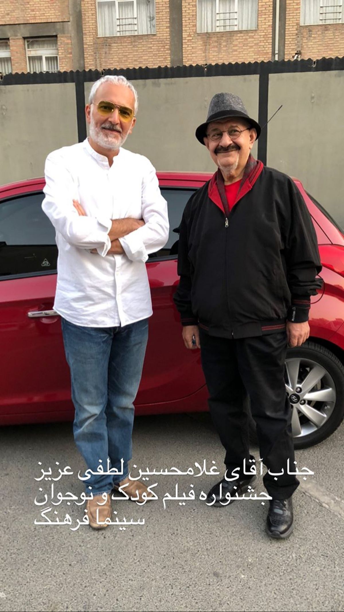 بیژن بنفشه خواه در کنار پیشکسوت سینمای ایران + عکس