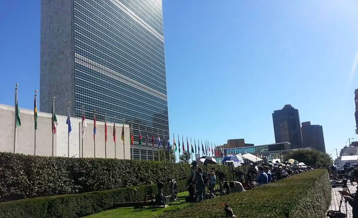 دست در جیب فقرای داخلی به نفع اغنیای خارجی/ افشای کمک هنگفت دولت به سازمان ملل در شرایط بی پولی کشور