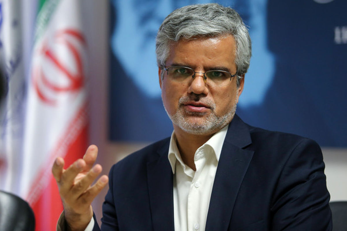 محمود صادقی اعضای هیات نظارت بر رفتار نمایندگان را بی سواد خطاب کرد
