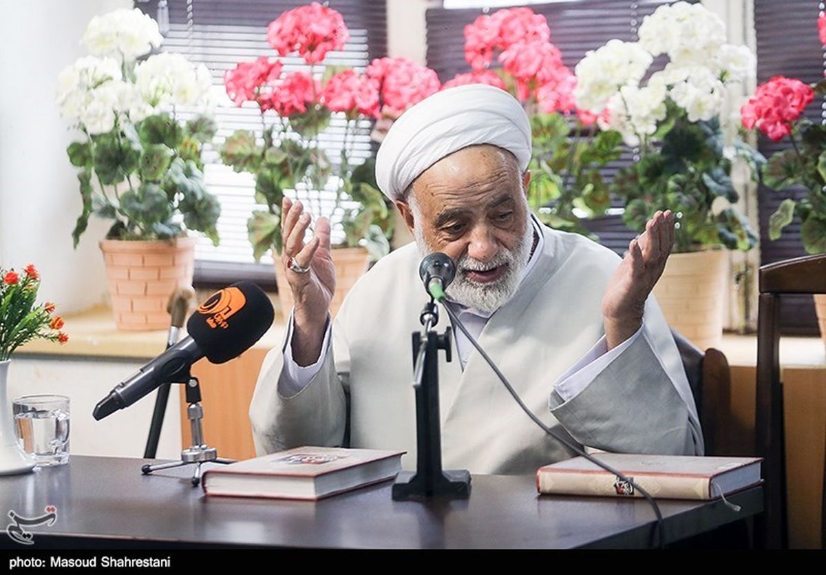 انتقادها و خاطرات حجت‌الاسلام قرائتی فردا روی آنتن تلویزیون می‌رود