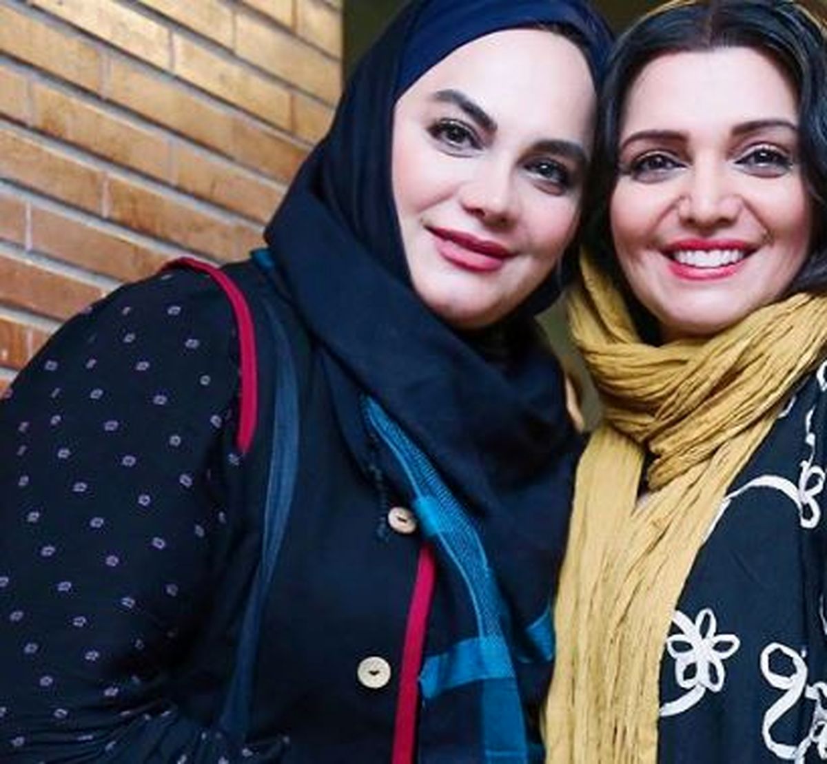 الهام پاوه نژاد در کنار خانم کارگردان پرطرفدار این روزها