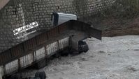 سقوط تریلر به رودخانه در کرمانشاه 