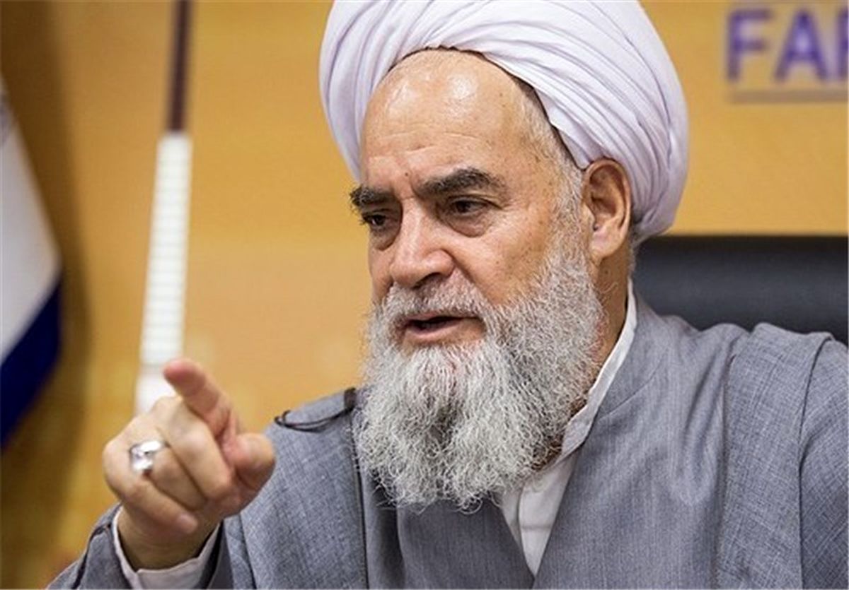 انسان اسیر هوی نفس دنبال اشرافی‌گری می‌افتد