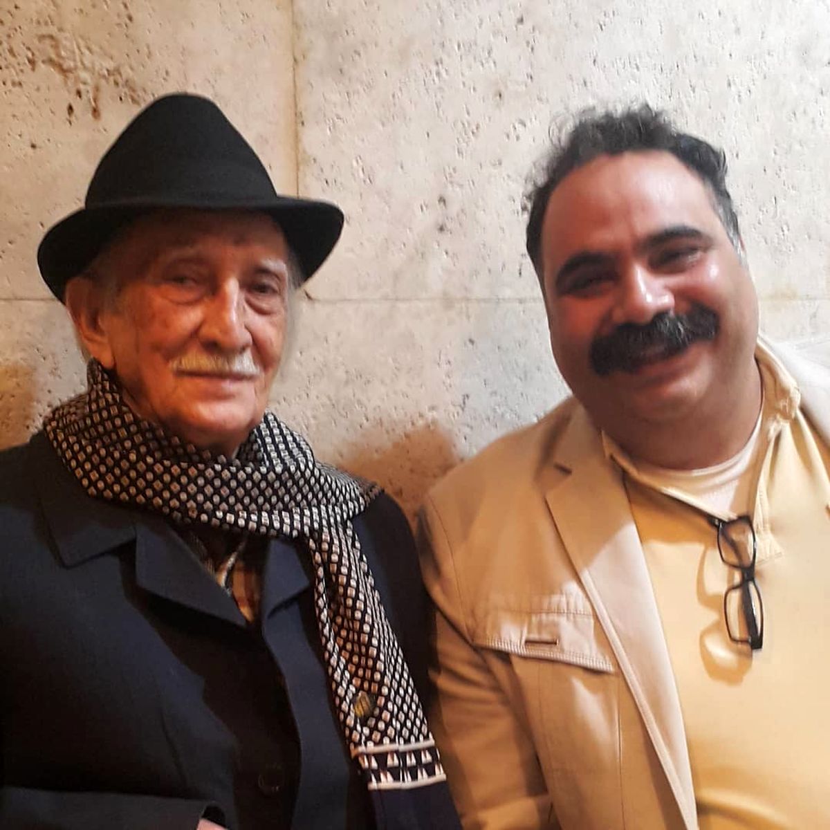 حال داریوش اسدزاده نامساعد است