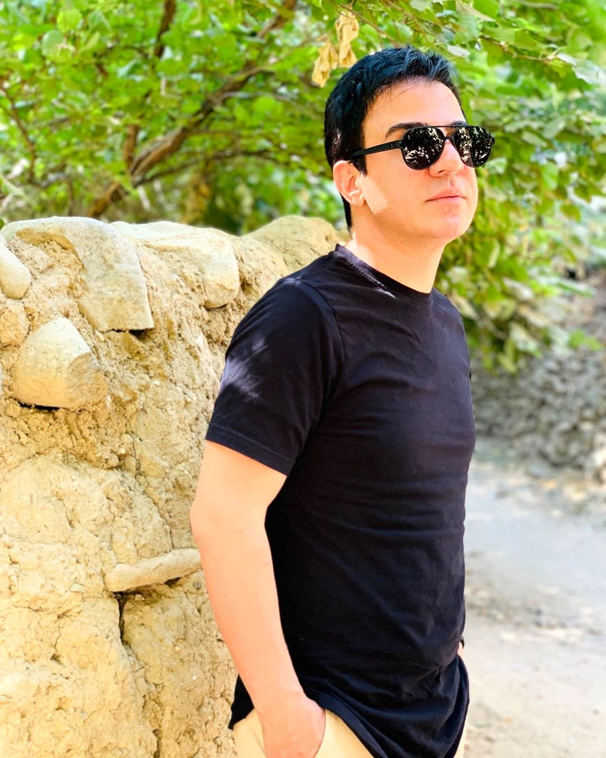 خورشید و ماه دنیا از دید عمو پورنگ