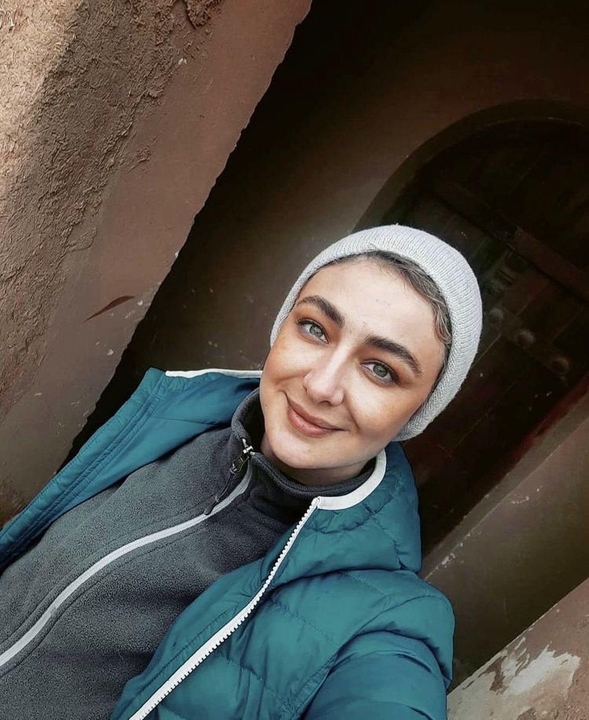 ویدا جوان با کلاه و کاپشن زمستونی + عکس