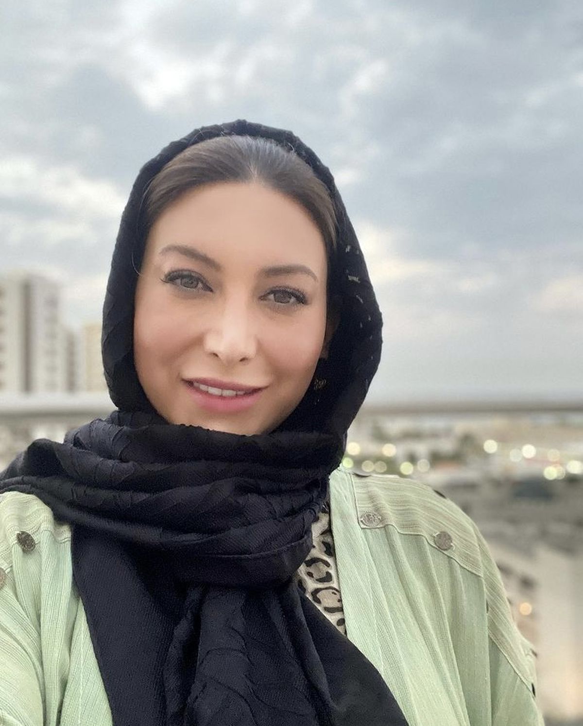 سلفی جدید فریبا نادری در ارتفاعات + عکس