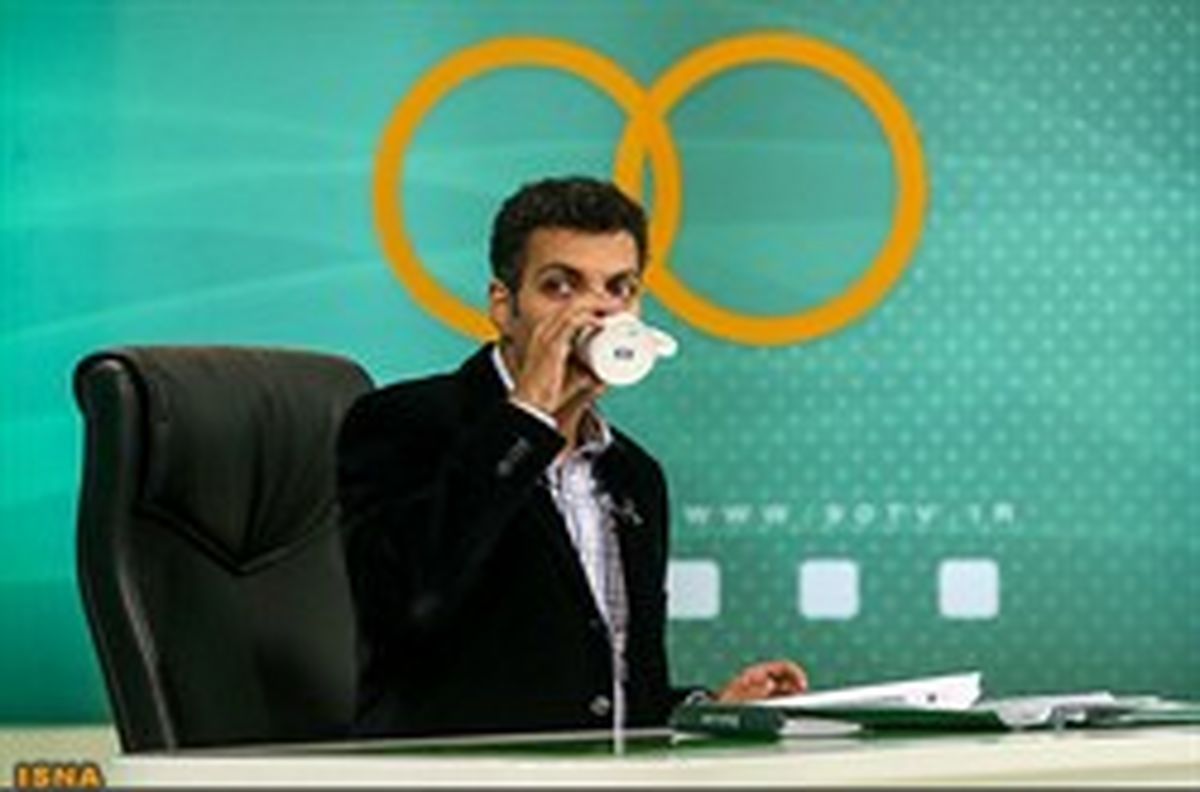 به نظر شما برنامه ۹۰ به فوتبال ایران خدمت می‌کند یا خیانت؟