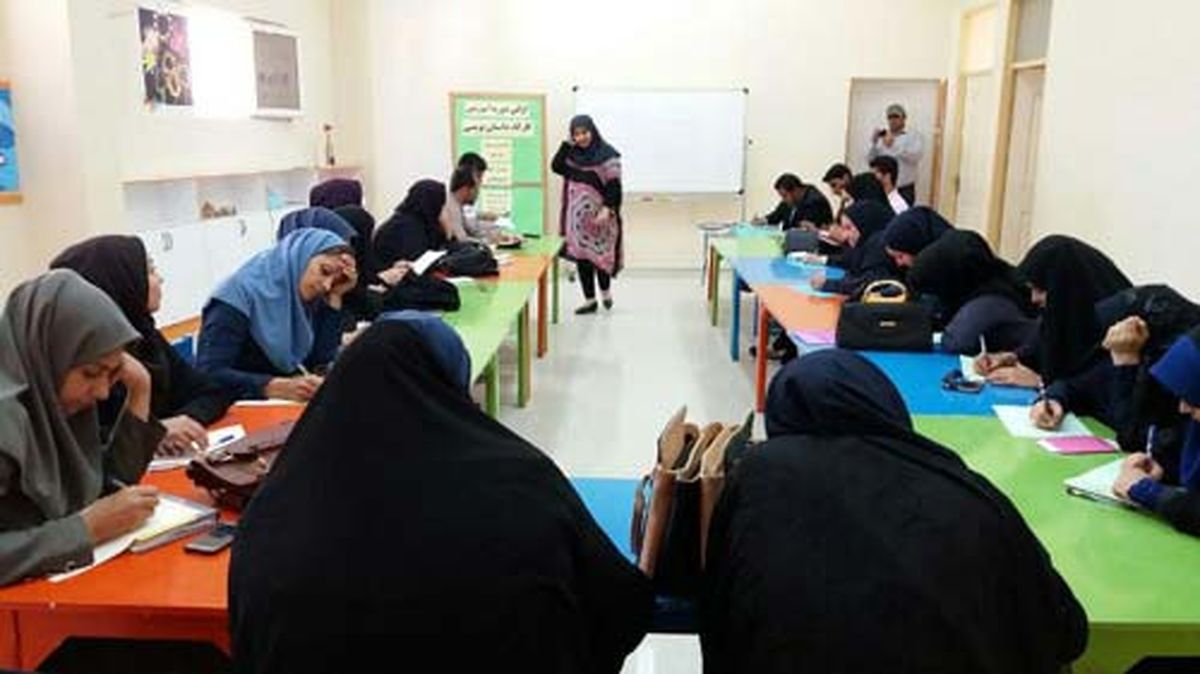 شغل دوم برخی معلمان؛ امتحان دادن جای دیگران!/عکس