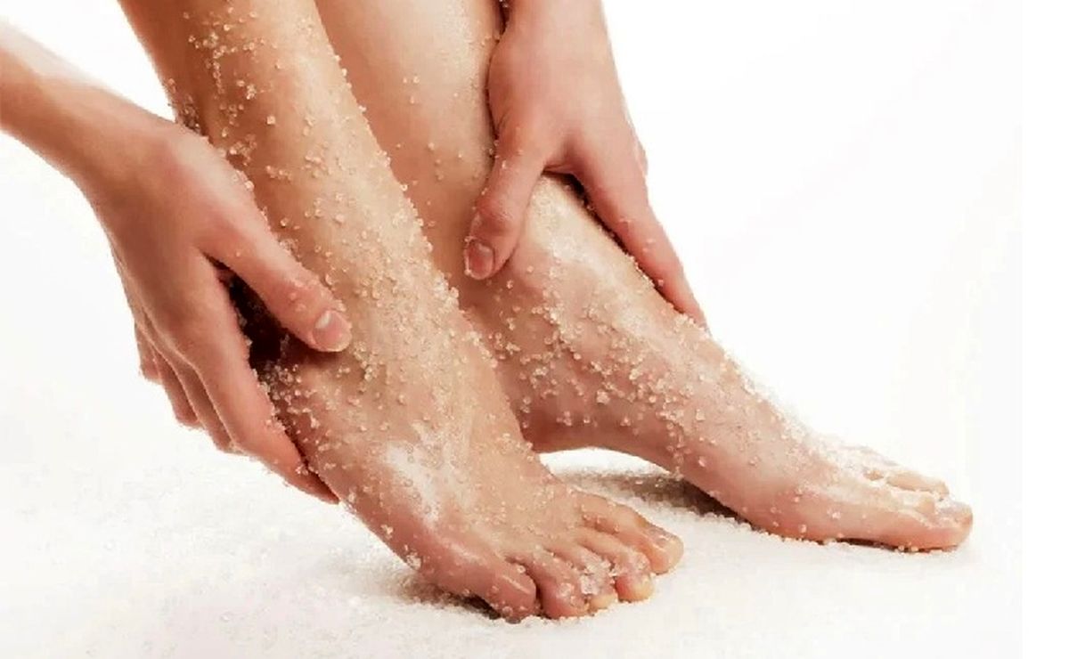 پای زیبا داشته باشیم / 7 راهکار برای لایه برداری از پا