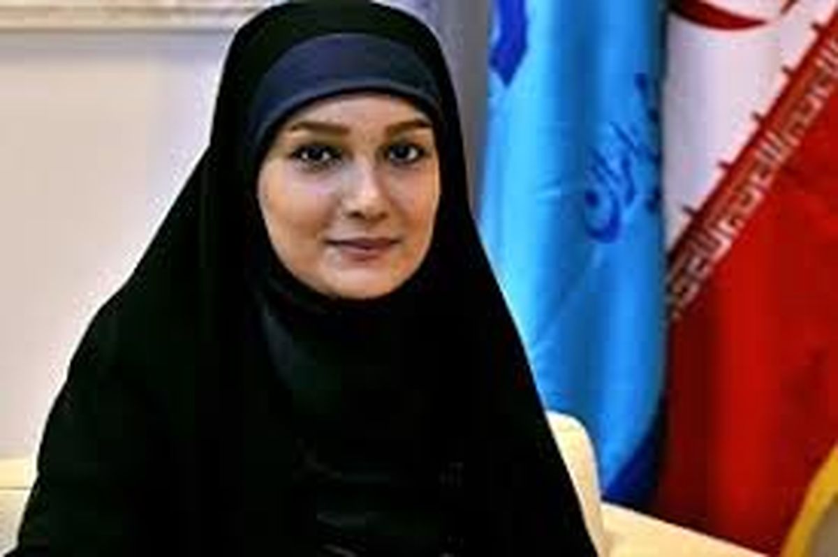 مژده خنجری و همسر جان همچنان در اصفهان