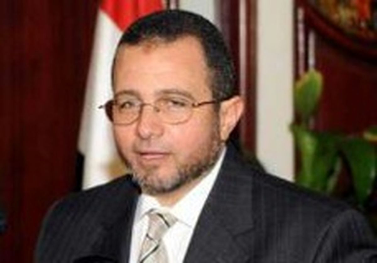 نخست‌وزیر پیشین مصر بازداشت شد