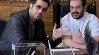 کامران تفتی در کنار یکی از دوستانش + عکس