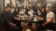 عقاب مشهور آسیا با خانواده اش در رستوران + عکس