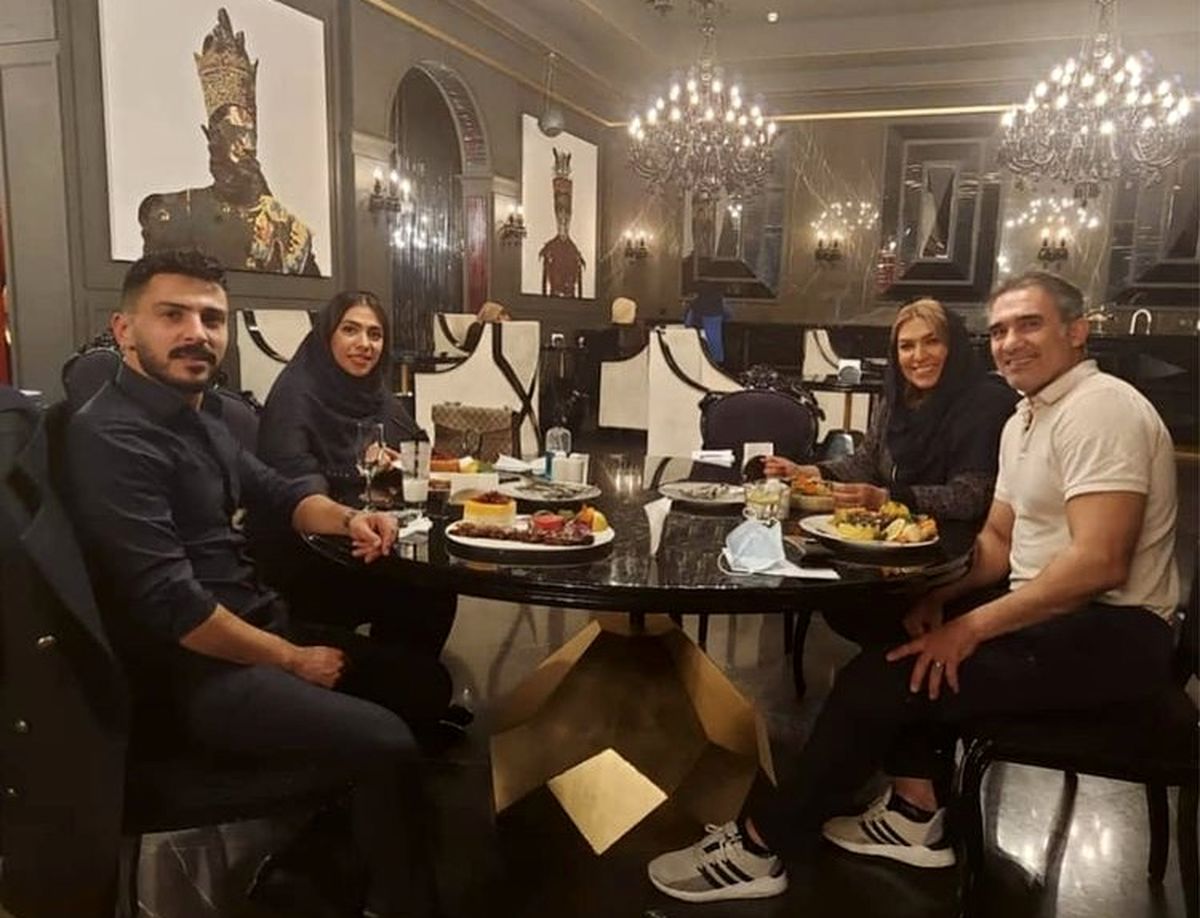 عقاب مشهور آسیا با خانواده اش در رستوران + عکس