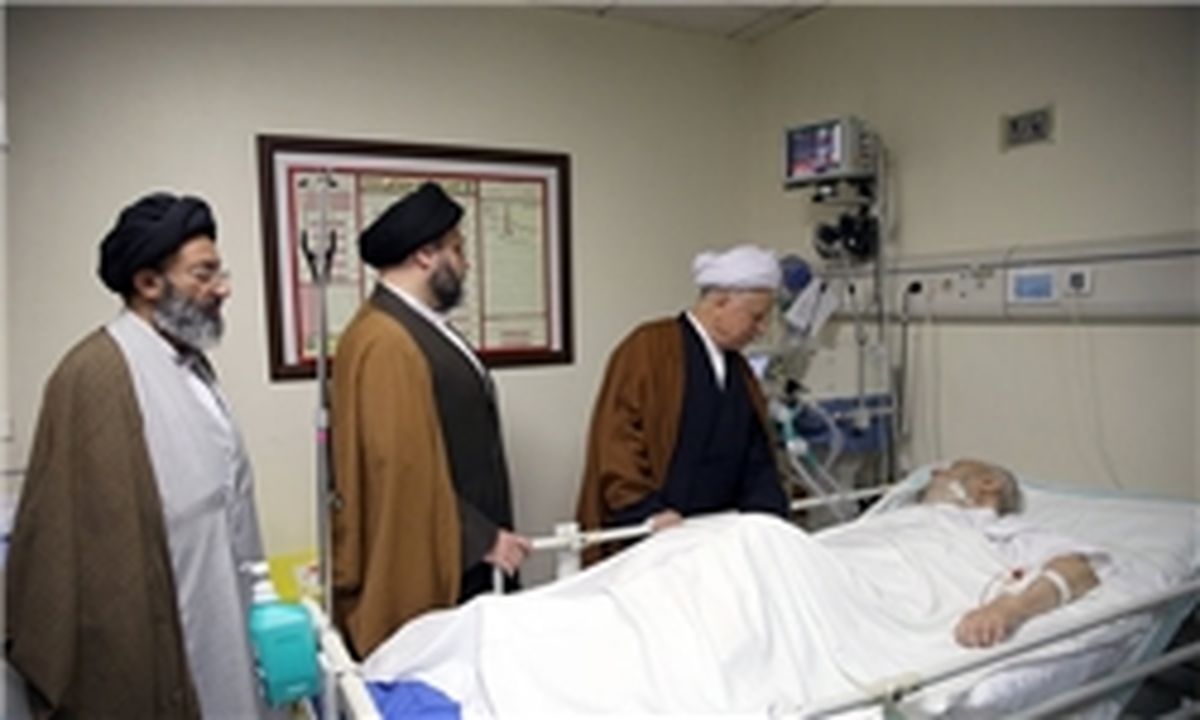 عیادت رئیس مجمع تشخیص مصلحت نظام از آیت‌الله موسوی اردبیلی
