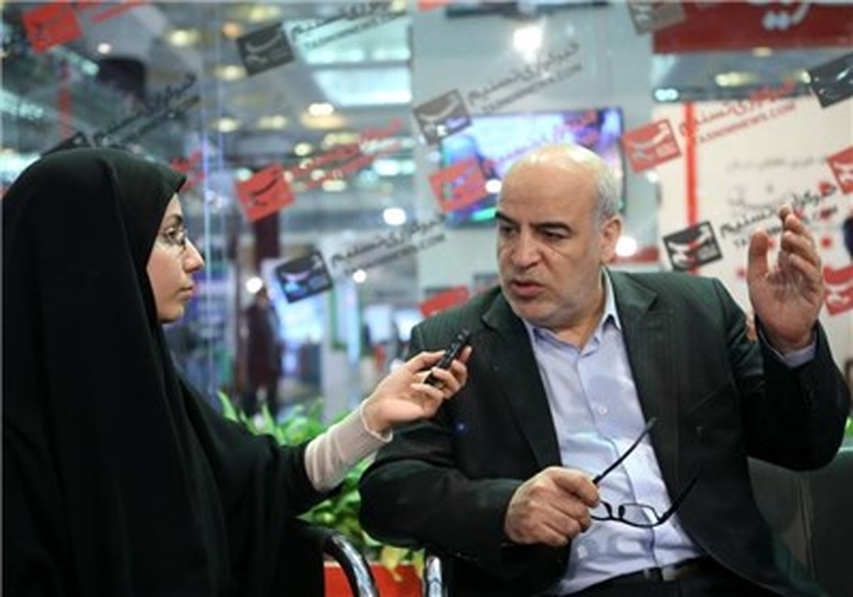 ساختمان حادثه دیده در خیابان جمهوری کاملا تخریب می‌شود