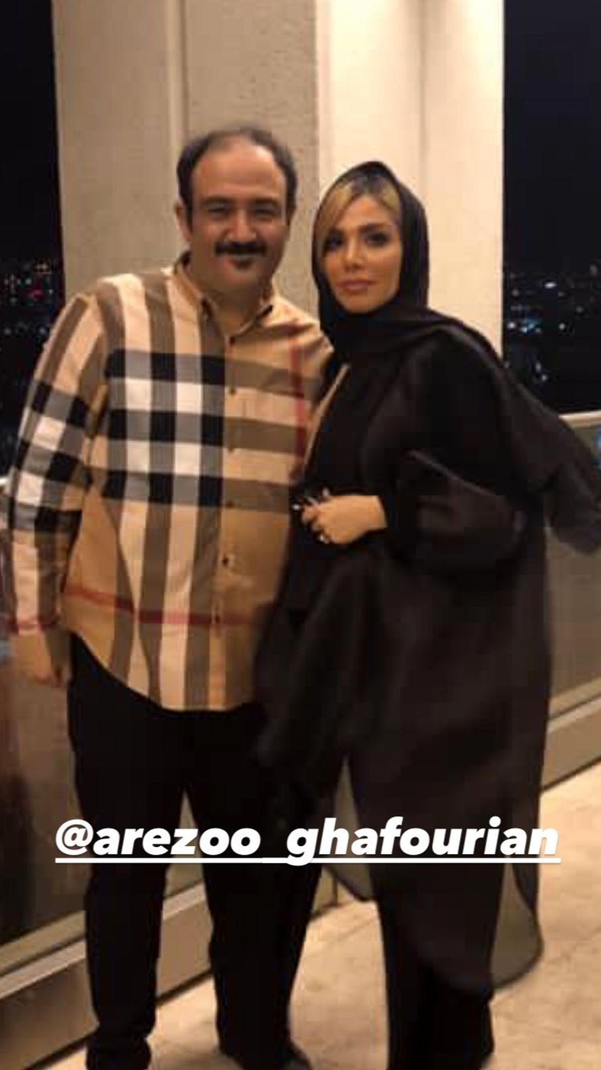 مهران غفوریان در کنار همسر جوانش + عکس