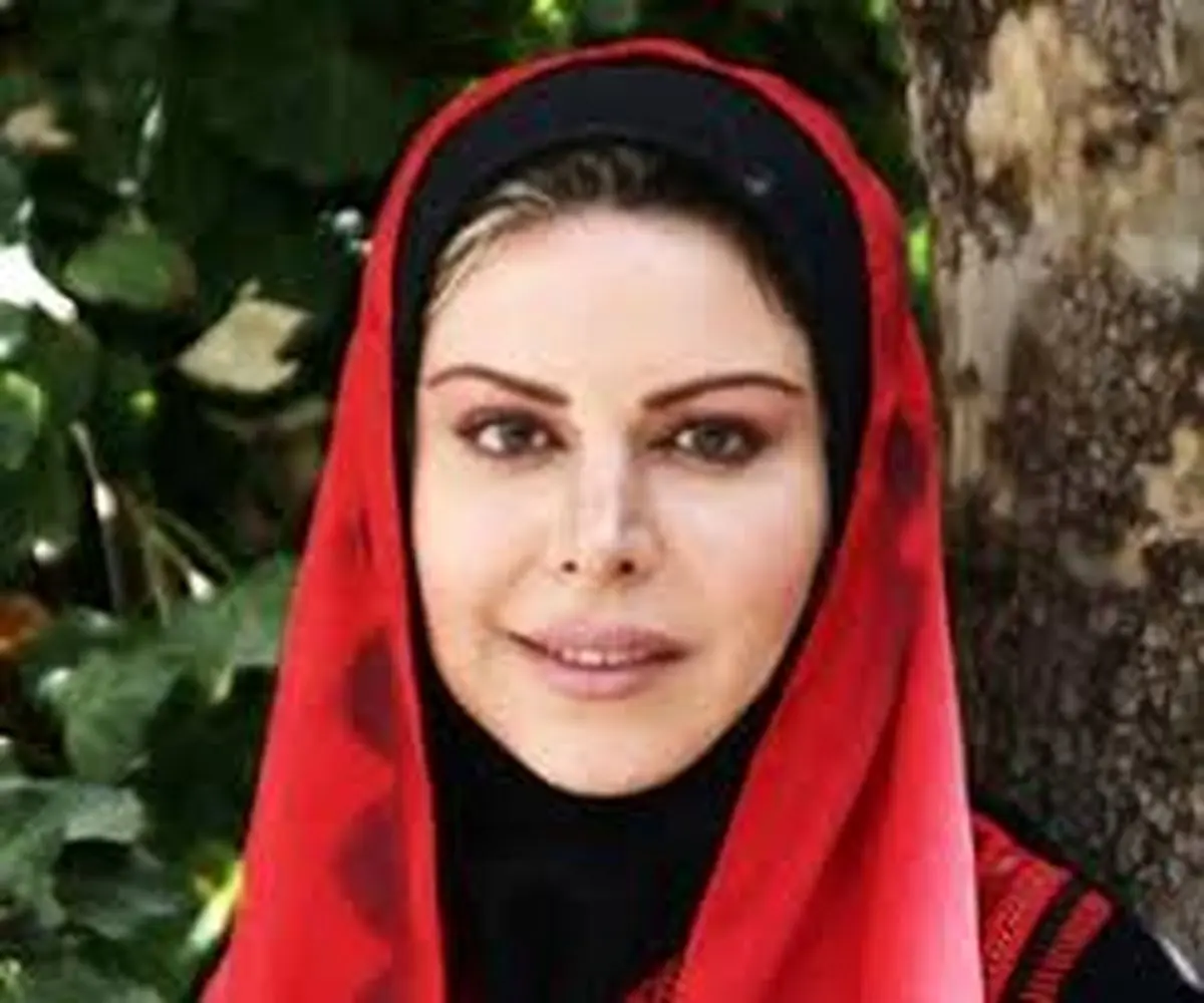  فانتزی بازی های فلور نظری در کنار برادرزاده اش
