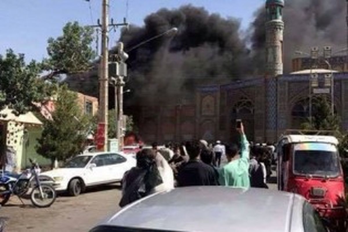 انفجار در مقابل مسجدی در هرات افغانستان 