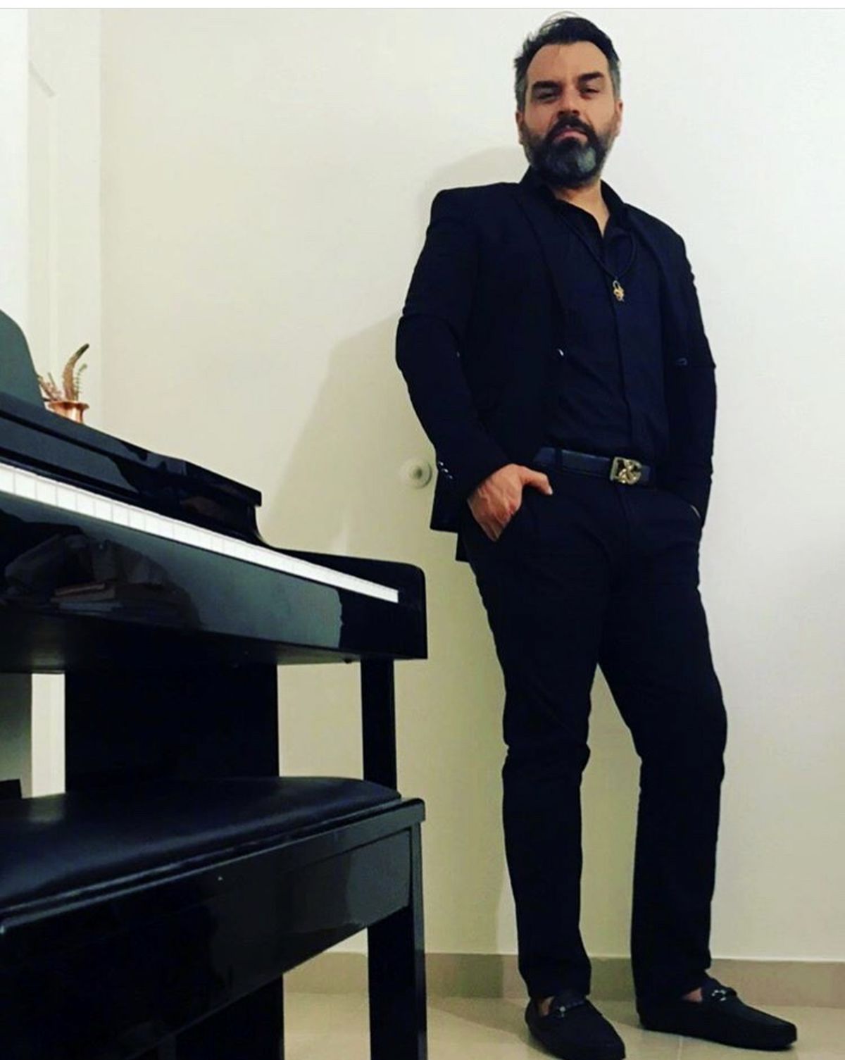 شهرام قائدی در خانه خود + عکس