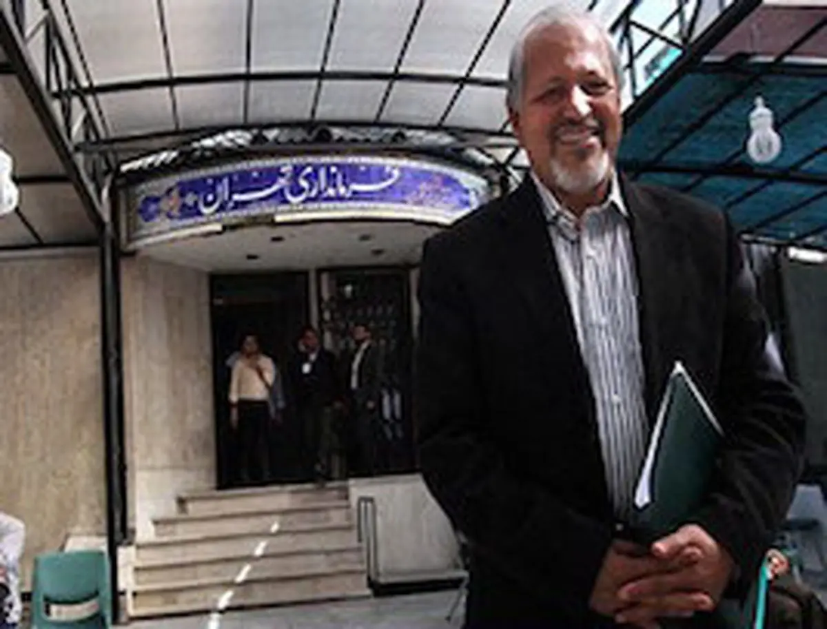 فحاشی به فنایی، به خاطر یک عکس اشتباهی