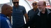 افتخاری نیامد، خبرنگاران رفتند