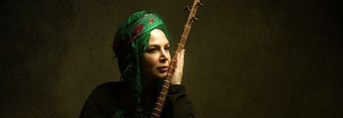 شهره سلطانی در حال نوازندگی سه تار + عکس