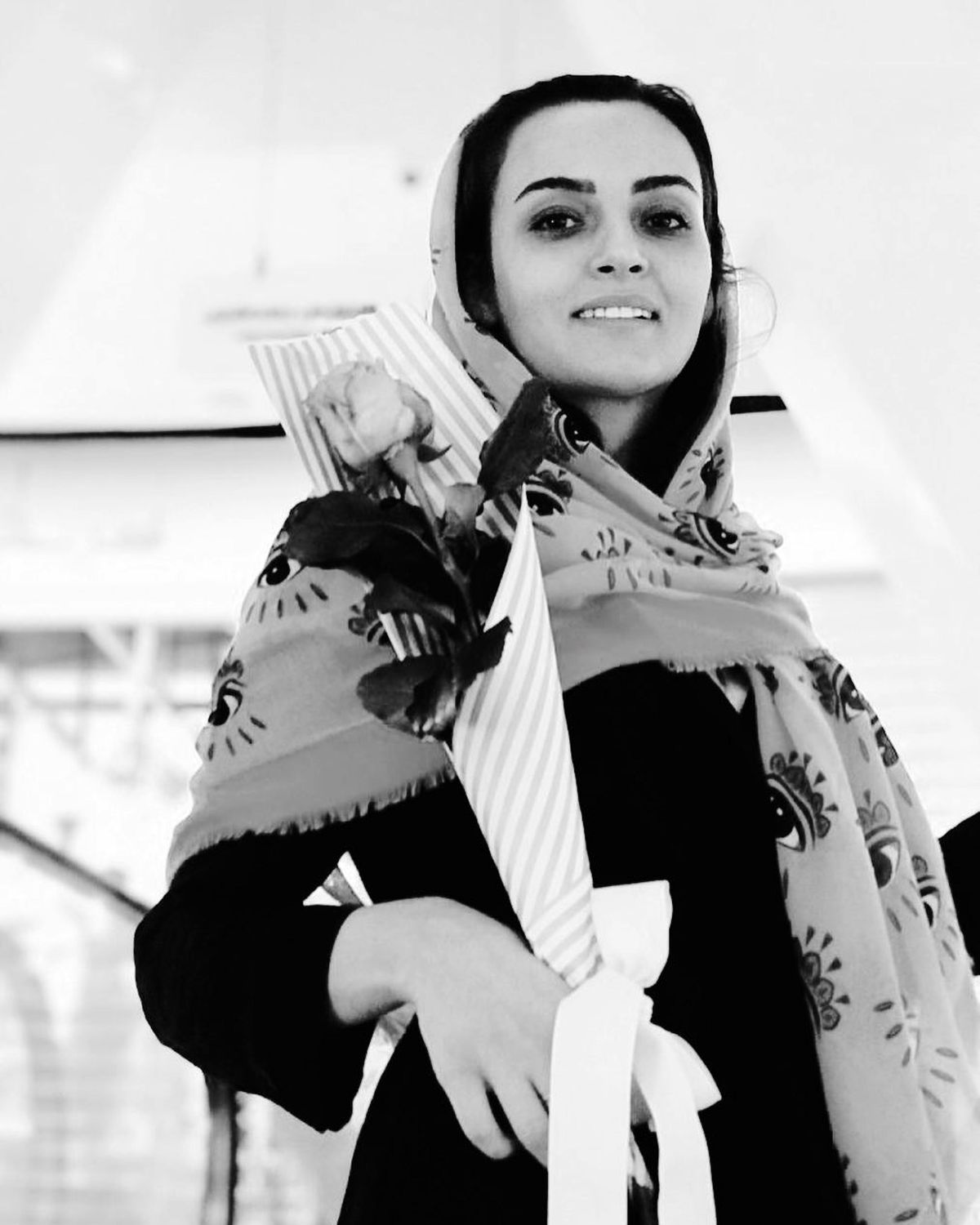 عکس عاشقانه دختر لج باز "آوای باران"