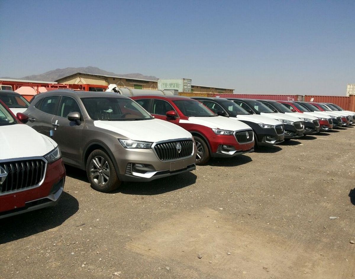 خاک خوردن خودروهای «بورگوارد» در گمرگ!