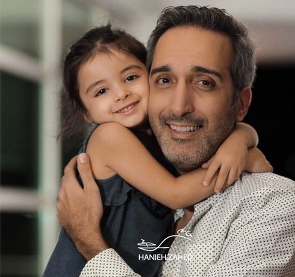 رقصدین  گندم ژوله در کنسرت مهران مدیری+عکس