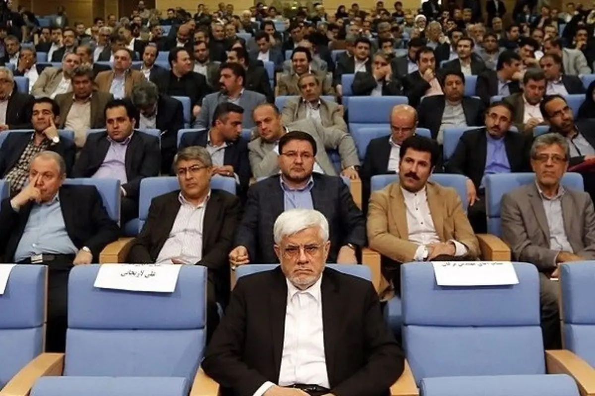 سر و سامان دادن نمایندگان برای عارف دشوار است