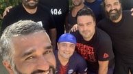 پژمان جمشیدی در جمع دوستانش + عکس