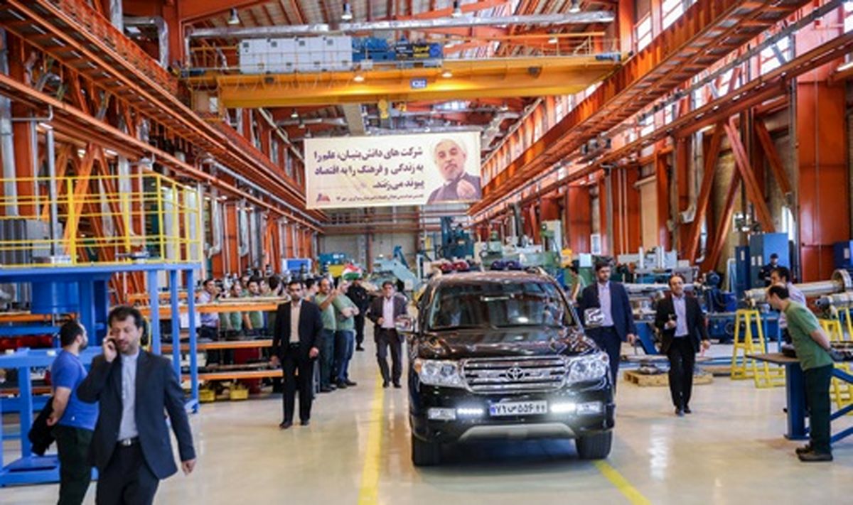 روحانی سوار بر لندکروز با کارگران مپنا دیدار کرد!