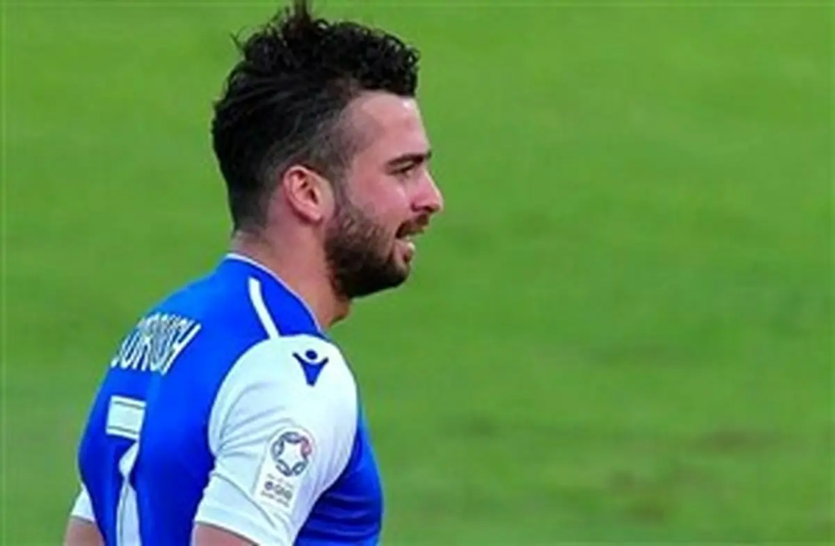 ستاره فوتبال ایرانی، همچنان خشن‌ترین بازیکن !