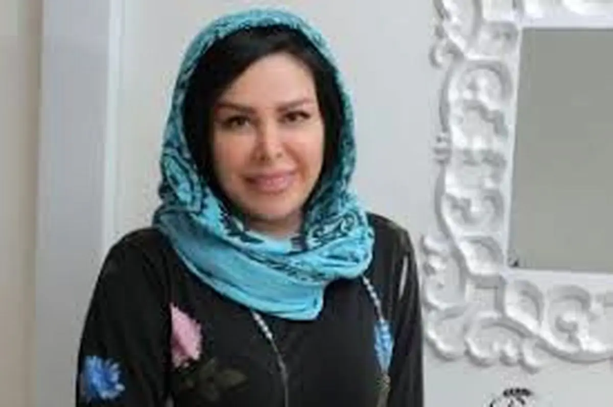  فلور نظری با همکاران شیرازی‌اش