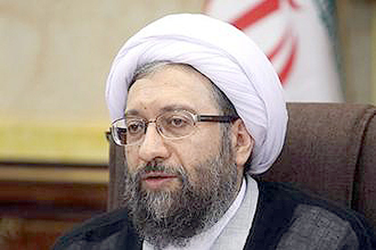 حضور رئیس قوه قضائیه در گلزار شهدای کرمانشاه