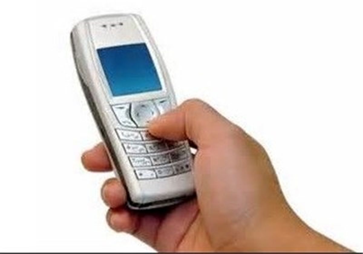نحوه برخورد آموزش و پرورش با" موبایل به دستها"