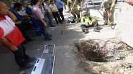 فرونشست چاه فاضلاب در خیابان ستارخان 