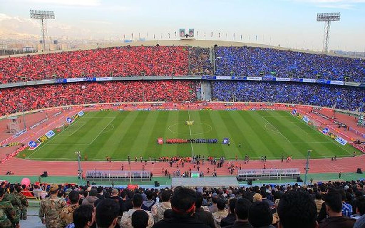 استقلال و پرسپوليس ورشكسته نيستند؛ «زيان ده اند»/ روايتي از روند واگذاري سرخ آبي ها در دولت احمدي نژاد