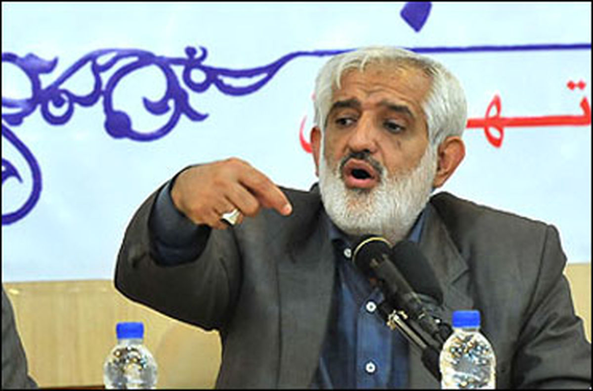 اصلاح‌طلبان و جریان انحرافی به دنبال غفلت انقلابیون هستند