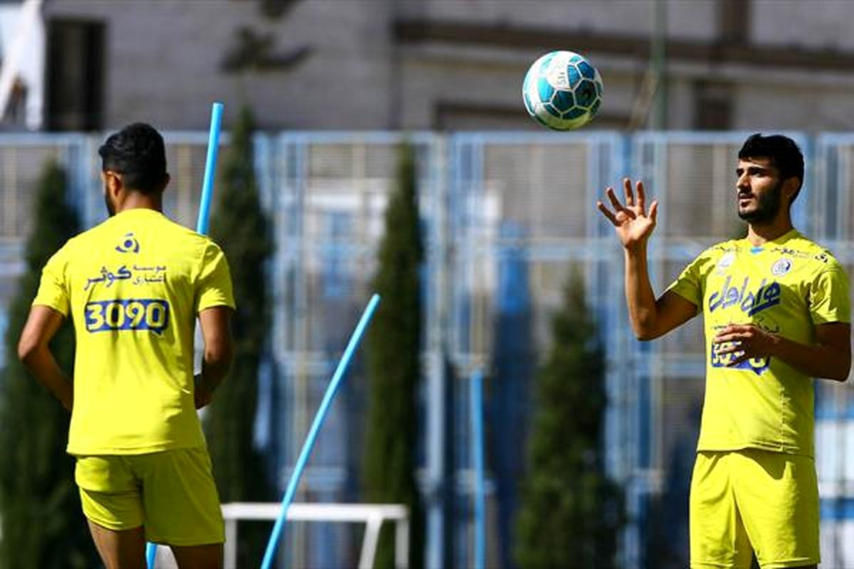 مدافع گلزن استقلال خط خورد
